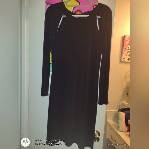 Laundry by Shelli Segal Black Midi Dress with Shoulder Slits sz 10 - Picture 3 of 9